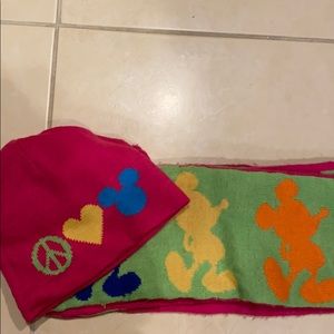 Reversible Mickey Mouse Scarf and Hat Set